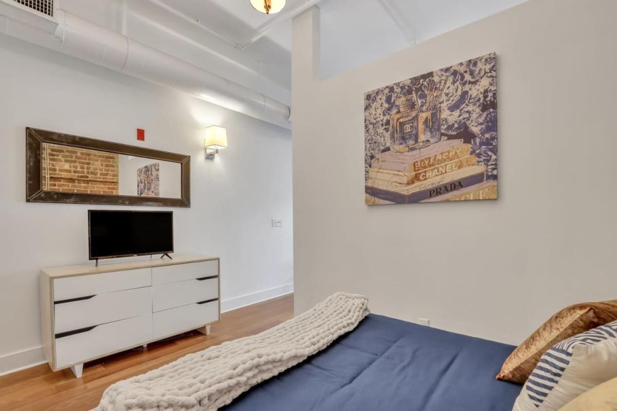 Lush Savannah Loft - Near Plant Riverside District Екстер'єр фото