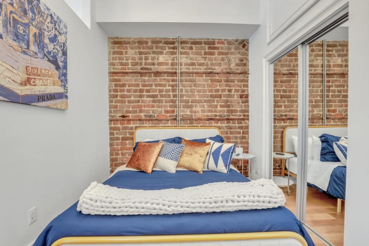 Lush Savannah Loft - Near Plant Riverside District Екстер'єр фото
