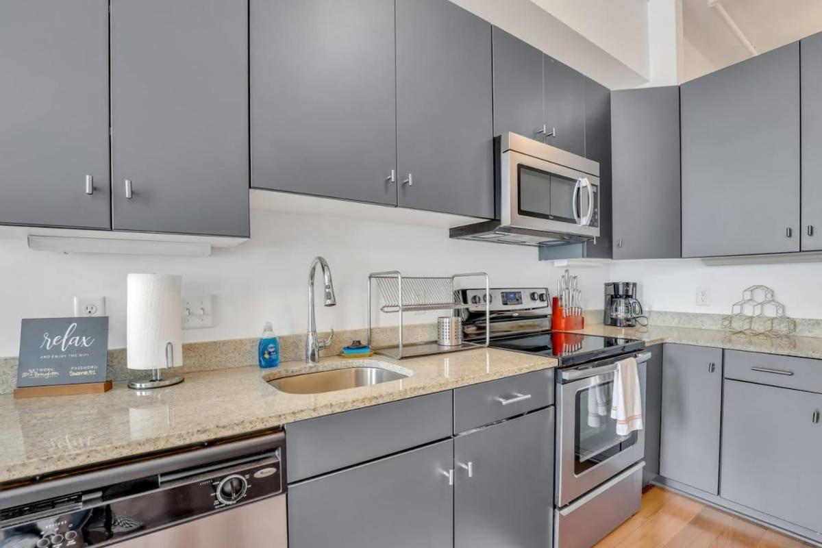Lush Savannah Loft - Near Plant Riverside District Екстер'єр фото